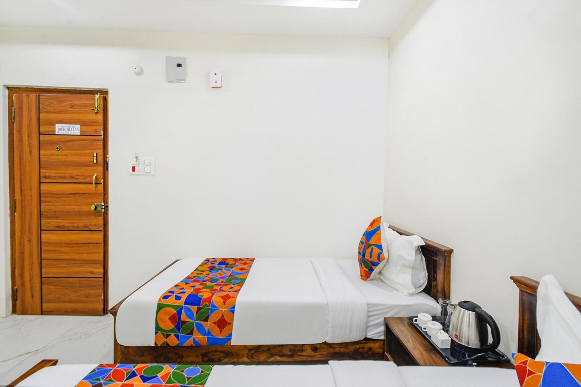 Fabhotel Ssr Ikon Suites - Nr Hyderabad Central University, Kondapur Luaran gambar